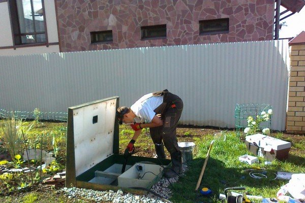 Обслуговування та ремонт септиків Топас: причини несправностей і способи їх усунення своїми руками