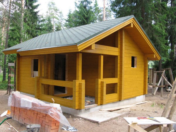 Грамотне будівництво будинку і лазні з бруса