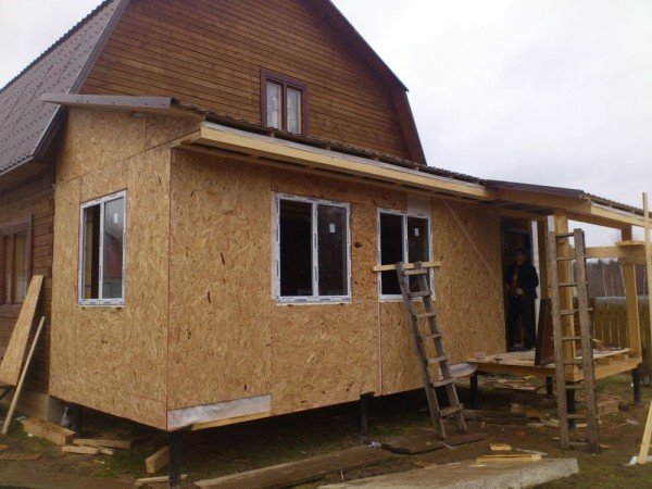Будівництво прибудови до будинку з каркаса Будівництво прибудови до будинку з каркаса