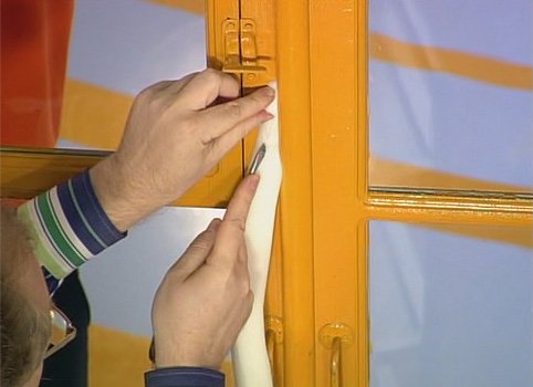 Утеплення вікон: теплоізоляція деревяних, пластикових, алюмінієвих конструкцій