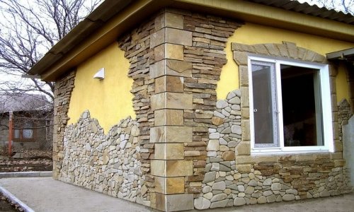 Оздоблення фасадів котеджів: варіанти оформлення