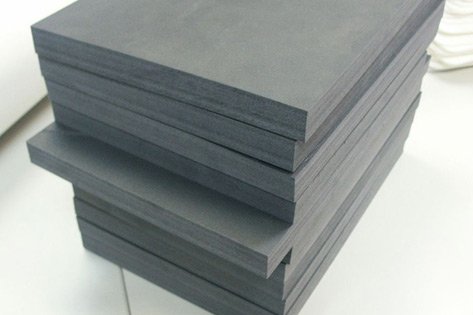 Вхідні деревяні утеплені двері – чим утеплювати