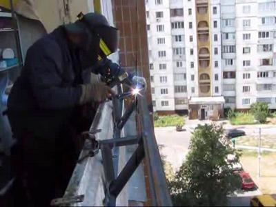 Скління балконів з виносом: особливості пристрою