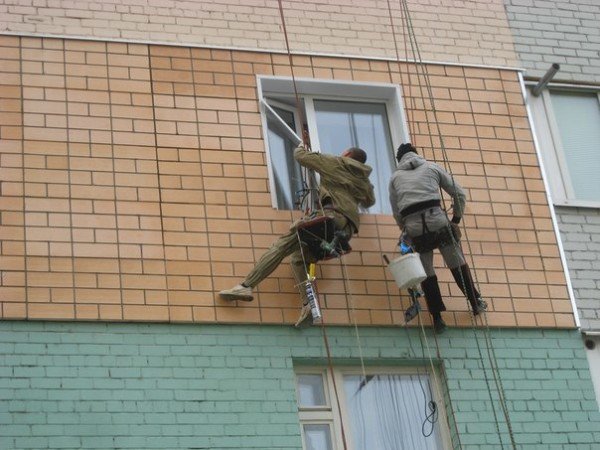Чим утеплити стіни в квартирі: внутрішні і зовнішні роботи