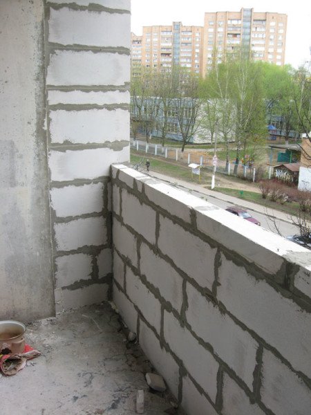 Пластикові вікна для лоджії: особливості установки
