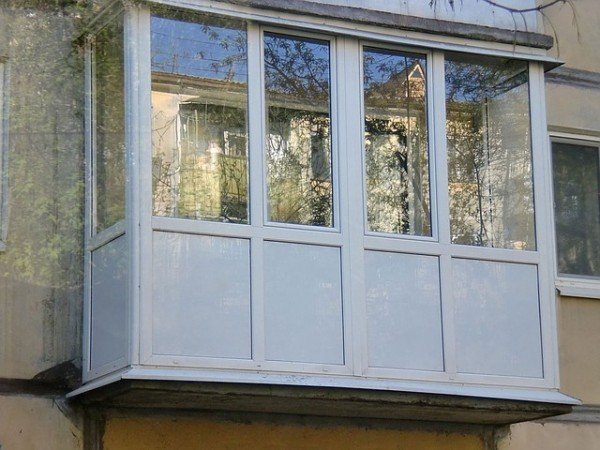 Обшивка балконів: особливості процесу