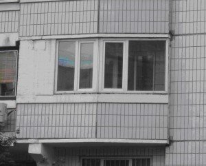 Скління лоджії п 44: особливості