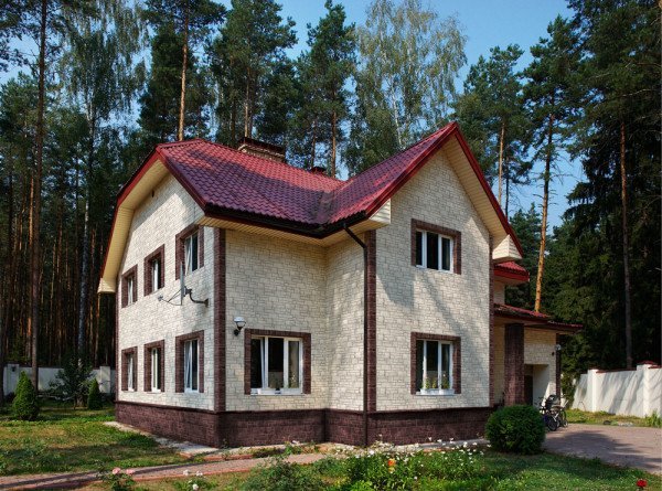 Фасадні панелі: особливості монтажу