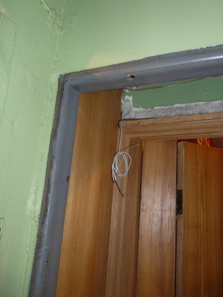 Як утеплити двері: утеплення деревяних, сталевих, металопластикових конструкцій Як утеплити двері: утеплення деревяних, сталевих, металопластикових конструкцій