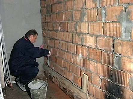Оздоблення фасаду будинку штучним каменем – правильний порядок дій