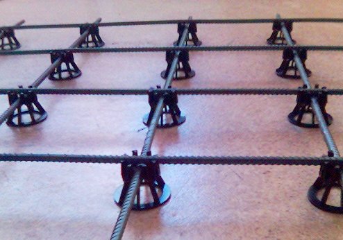 Як утеплити підлогу в квартирі мінеральною ватою, пінопластом, рулонними матеріалами