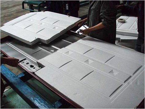 Як утеплити двері в приватному будинку. Утеплення деревяної, металевої конструкції. Теплоізоляція дверної коробки