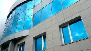 Фасади багатоповерхових будинків: особливості обробки