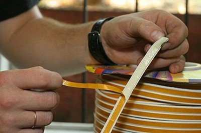 Як утеплити вікна на зиму. Утеплення деревяних вікон за шведською технологією. Теплоізоляція з використанням плівки