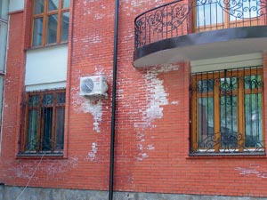 Очисник фасадів – сучасний засіб від бруду