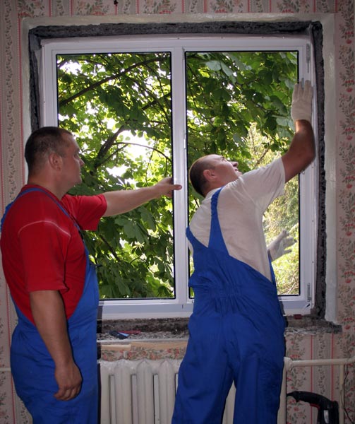 Чому потіють пластикові вікна і як це явище виключити
