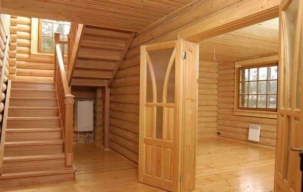Обробка блок хаусом всередині будинку – прекрасне дизайнерське рішення