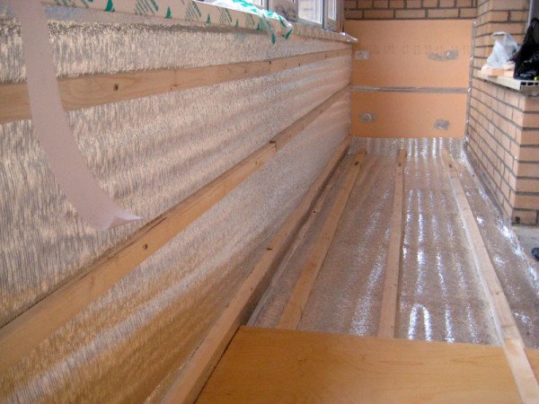 Утеплення даху зсередини: матеріали і способи утеплення