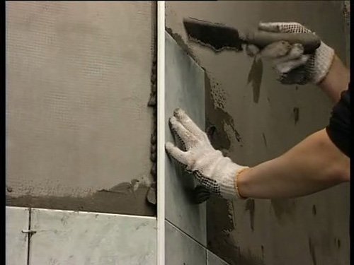 Облицювання фасадів керамогранітом – переваги і способи облицювання