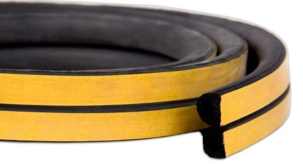 Як утеплити балконні двері своїми руками. Методи теплоізоляції пластикового блоку і деревяних дверей Як утеплити балконні двері своїми руками. Методи теплоізоляції пластикового блоку і деревяних дверей