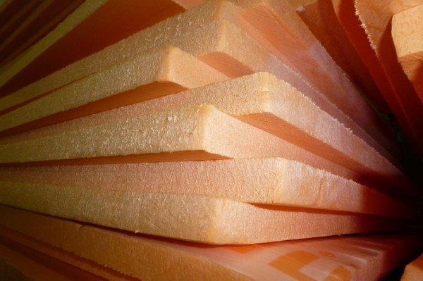 Утеплення балкона Піноплекс: характеристики матеріалу та особливості застосування Утеплення балкона Піноплекс: характеристики матеріалу та особливості застосування