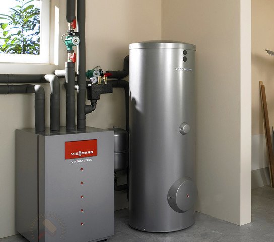 Види і типи бойлерів: накопичувальні і проточні, горизонтальні і вертикальні, вузькі, плоскі