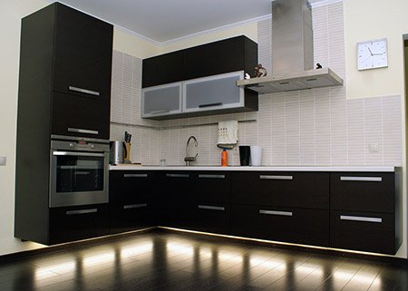 Інтерєр кухні в стилі хай тек: секрети оформлення та фото