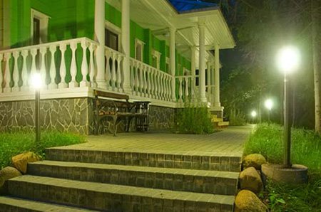 Світлодіодні світильники (ліхтарі, лампи) для вуличного освітлення на стовпах