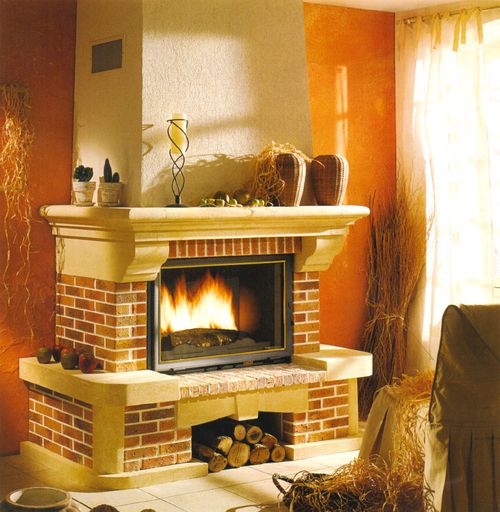 Переваги камінів з цегли, доломіту, з водяним контуром та недоліки