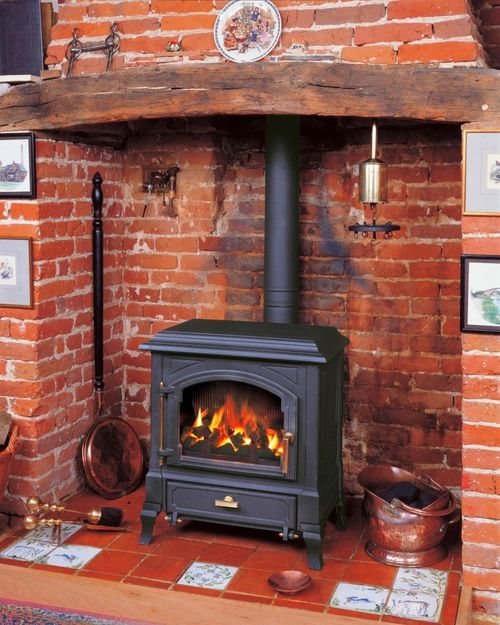 Чавунні камінні топки з водяним контуром, кутові: монтаж і установка своїми руками