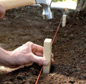 Укладання тротуарної плитки своїми руками: етапи робіт, секрети майстрів і відео інструкція