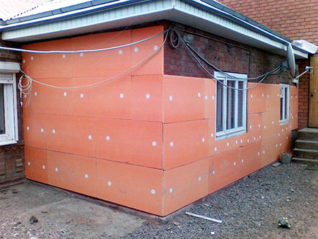 Утеплення стін ззовні пінопластом своїми руками