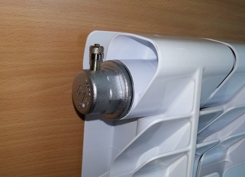 Як спустити повітря з системи опалення приватного будинку, клапан для скидання повітря Як спустити повітря з системи опалення приватного будинку, клапан для скидання повітря