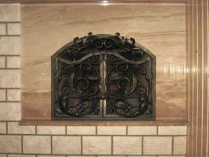 Вибір кованої решітки для каміна, фото сіток з дроту