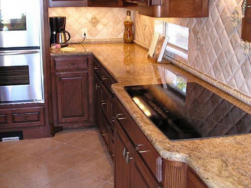 Стільниці з граніту та мармуру