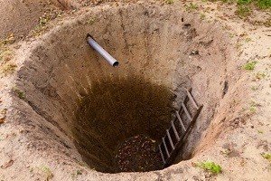 Вигрібна яма для приватного будинку своїми руками: огляд різних типів ям та етапи будівництва