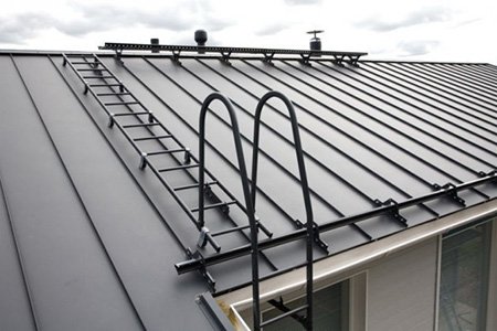Сходи на дах будинку: як зробити своїми руками