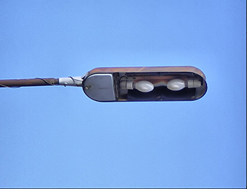 Види вуличного освітлення: світильники, ліхтарі, типи ламп і цоколів