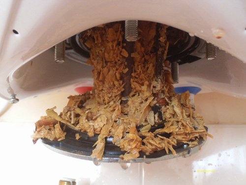 Потрібно зливати воду з водонагрівача і як злити правильно