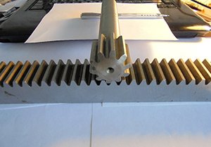 Що таке рейковий дровокол: креслення елементів і відеоінструкція Що таке рейковий дровокол: креслення елементів і відеоінструкція