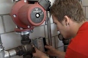 Розрахунок потужності циркуляційного насоса системи опалення: необхідні параметри і порядок обчислень, докладний відео