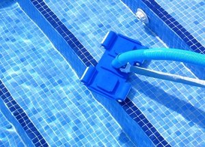 Як зробити пилосос для дачного басейну своїми руками: матеріали, етапи робіт, фото і відео інструкція