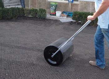 Укладання рулонного газону своїми руками: технологія робіт