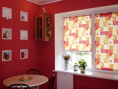 Як вибрати рулонні штори: колір, розмір, світлопроникність