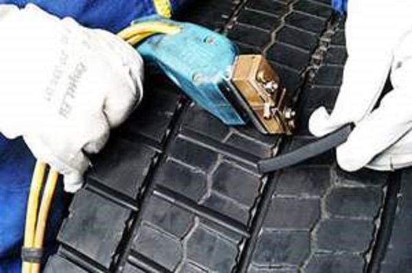 Тротуарна плитка з покришок своїми руками – робимо гумові садові доріжки, фото і відео