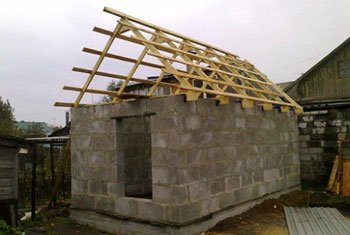 Як побудувати лазню з піноблоків своїми руками