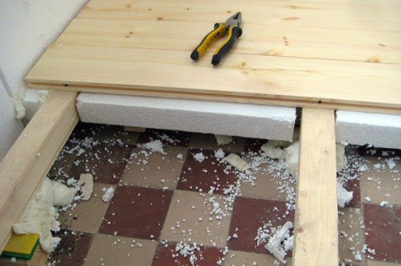 Як утеплити підлогу в приватному будинку , утеплення бетонної підлоги першого поверху своїми руками Як утеплити підлогу в приватному будинку , утеплення бетонної підлоги першого поверху своїми руками