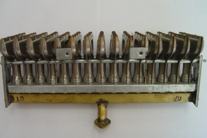 З чого складається газова колонка   запчастини