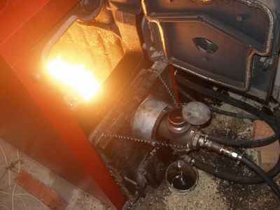 Саморобна піч на відпрацьованому маслі з водяним контуром своїми руками