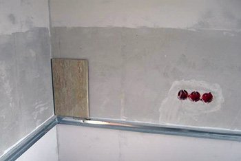 Розетки на фартуху кухні: скільки, де і як встановити